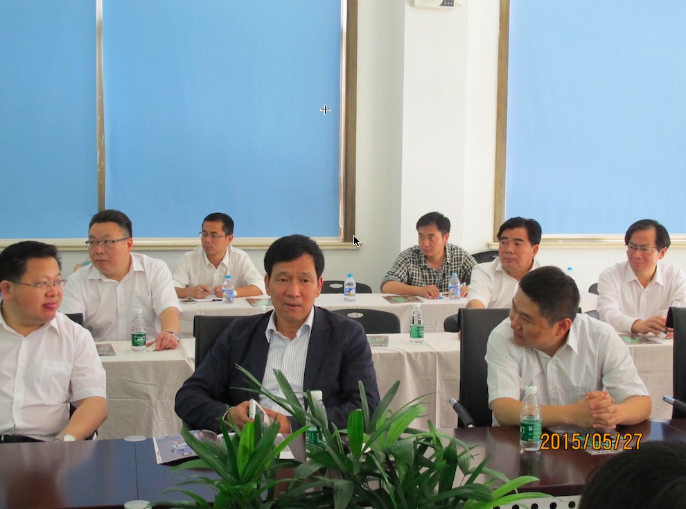 浙江省嘉兴市委副书记林健东、平湖市市委书记盛付祥等一行莅临平湖艾莱依参观指导 新闻配图