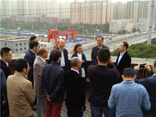 丽水市委书记史济锡莅临艾莱依上海公司参观指导 新闻配图