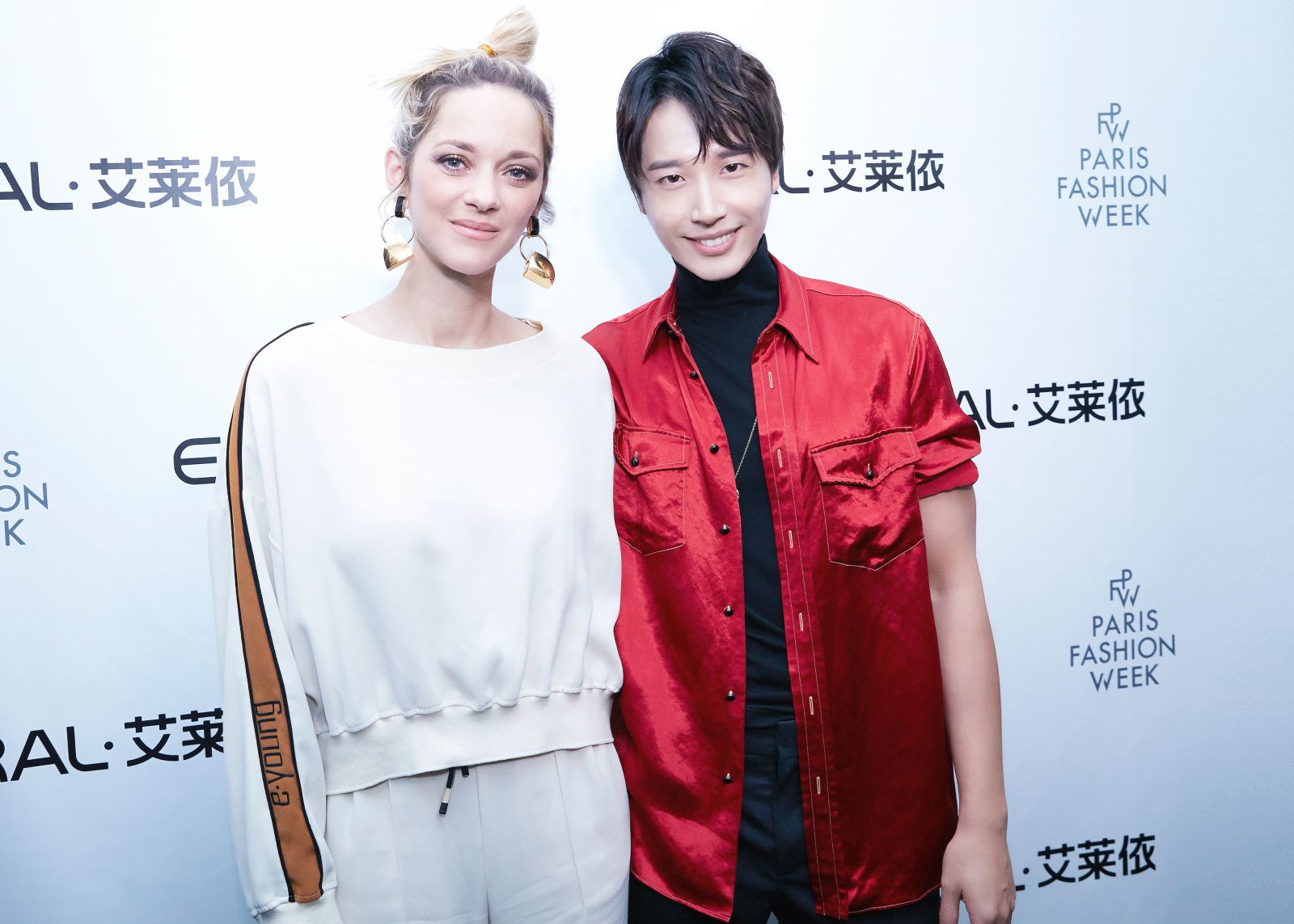 中国时尚终于觉醒啦，艾莱依刚刚惊艳了巴黎时装周 新闻配图