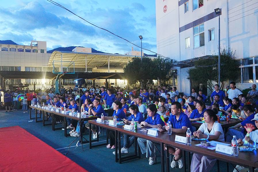 艾莱依数字工厂夏季音乐会：车间里的 “好声音” 唱响夏夜 新闻配图