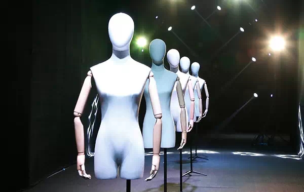 2015 F/W “重塑”发布会暨订货会时尚开启 新闻配图