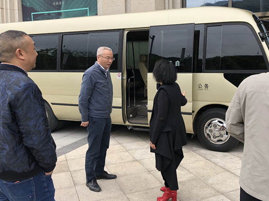 丽水市市长吴晓东莅临艾莱依调研指导 新闻配图