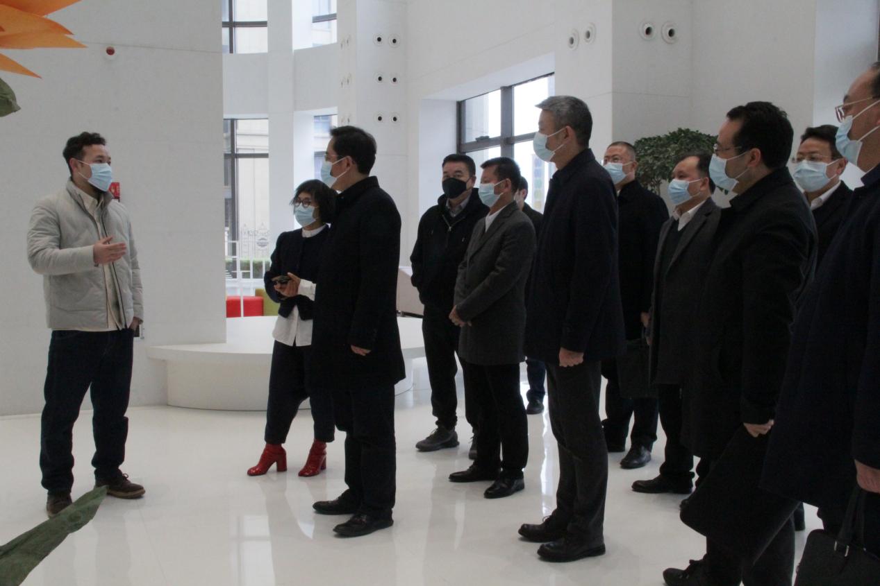 市委副书记、代市长吴舜泽莅临艾莱依考察指导